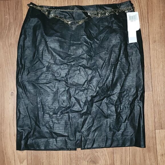 Maggie London Jacket  - Picture 9 of 11